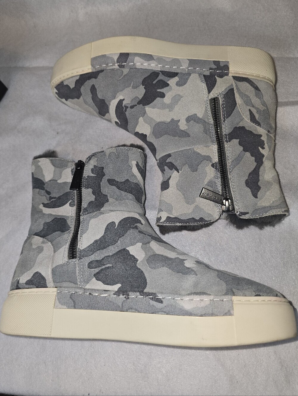 J/Slides NYC Victory Gray Camo Suede Faux Fur Lined Platform Boots Women's 7.5